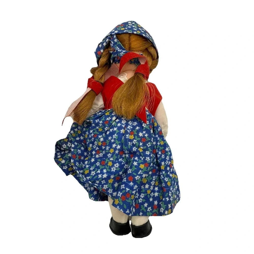 3 Vintage‎ International Costume Dolls -